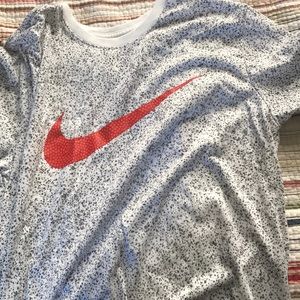 Nike tshirt